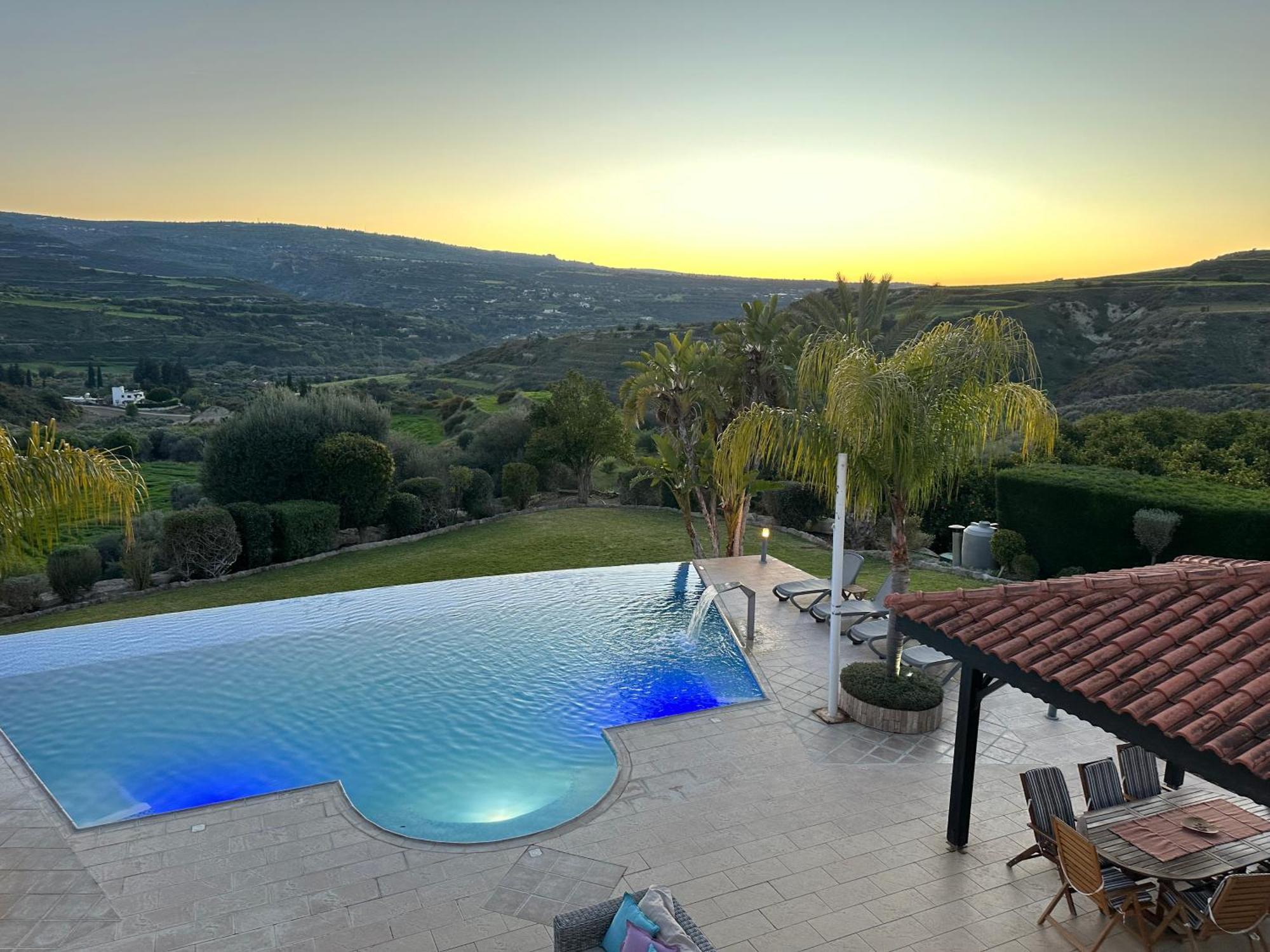 Golden Valley Villa